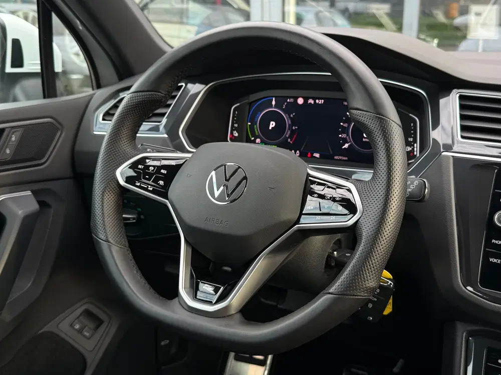 Volkswagen Tiguan 1.4 TSI eHybrid R-Line Business+ uit 2021, foto 12