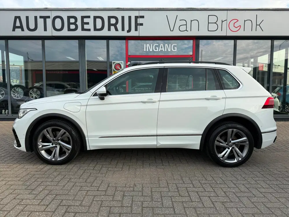 Volkswagen Tiguan 1.4 TSI eHybrid R-Line Business+ uit 2021, foto 2
