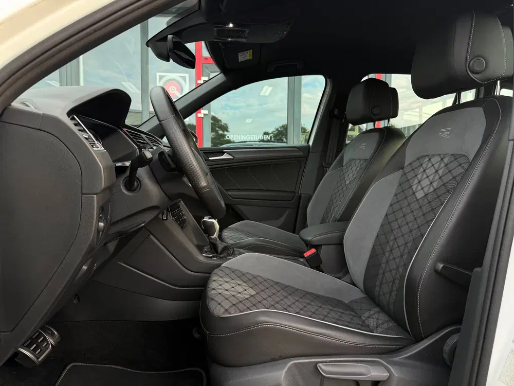 Volkswagen Tiguan 1.4 TSI eHybrid R-Line Business+ uit 2021, foto 3