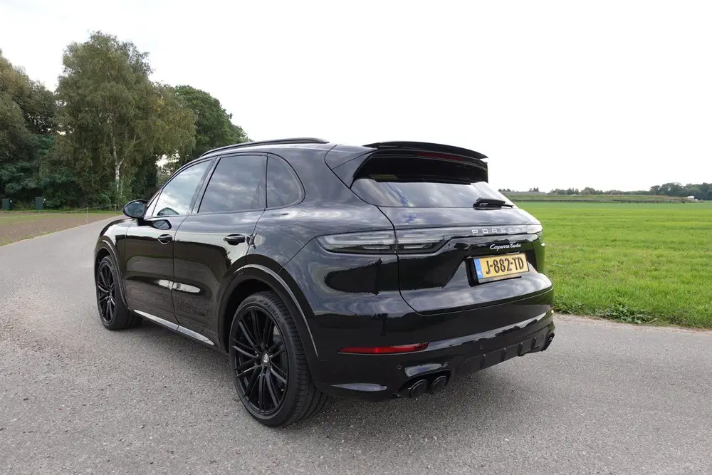Porsche Cayenne 4.0 Turbo uit 2019, foto 10