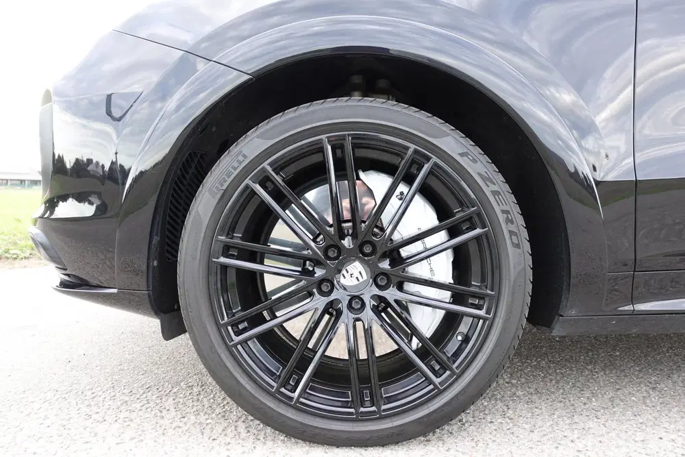 Porsche Cayenne 4.0 Turbo uit 2019, foto 13