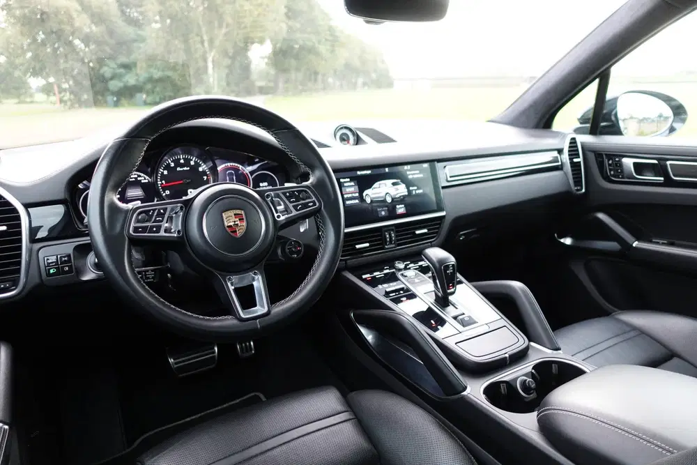 Porsche Cayenne 4.0 Turbo uit 2019, foto 5