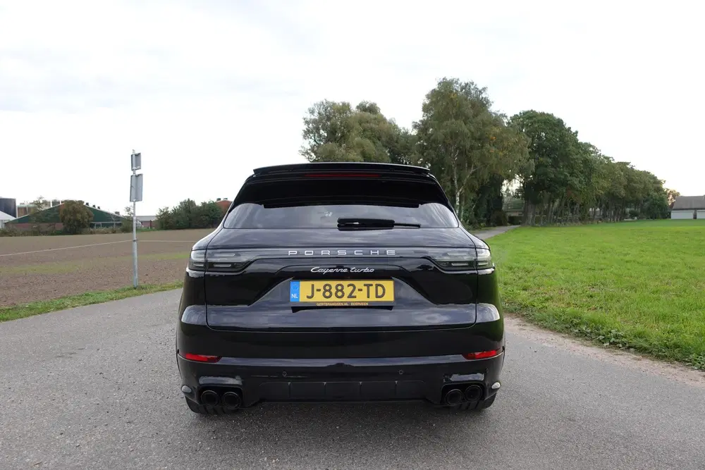 Porsche Cayenne 4.0 Turbo uit 2019, foto 9