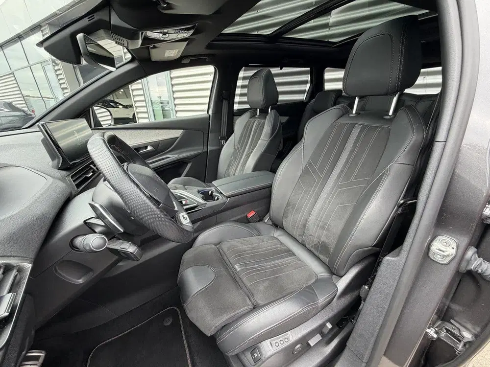 Peugeot 5008 1.2 Hybrid 136 GT uit 2024, foto 12