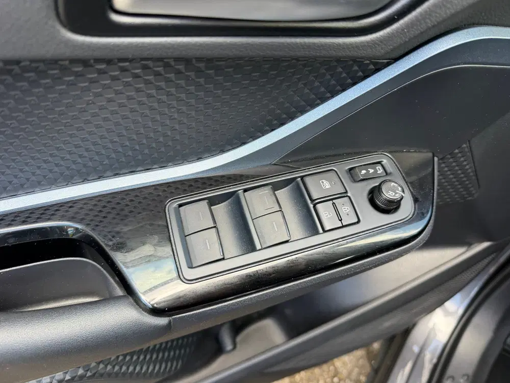 Toyota C-HR 2.0 Hybrid First Edition uit 2020, foto 15