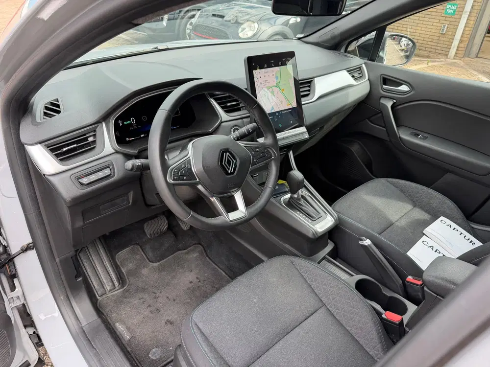Renault Captur 1.6 E-Tech full hybrid 145 evolution uit 2025, foto 2