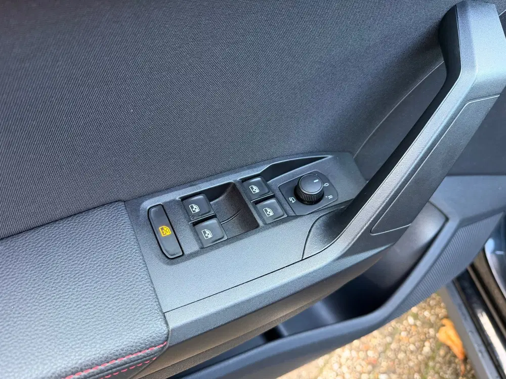 SEAT Arona 1.0 TSI Style Business Intense Plus uit 2021, foto 8