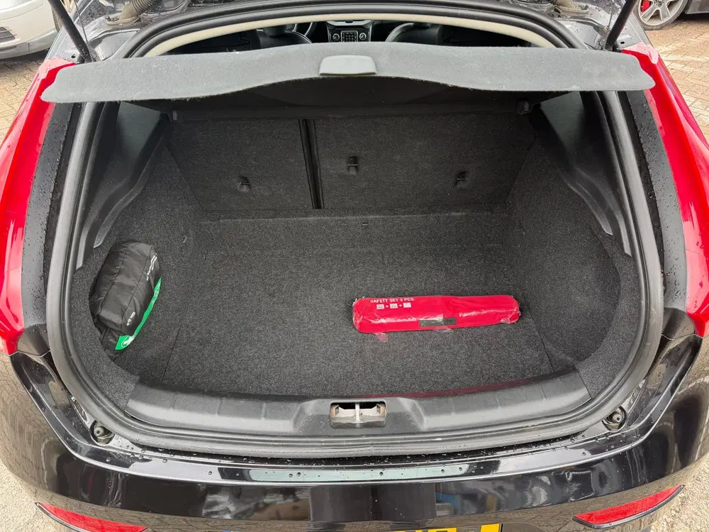 Volvo V40 1.5 T2 Polar+ uit 2019, foto 12