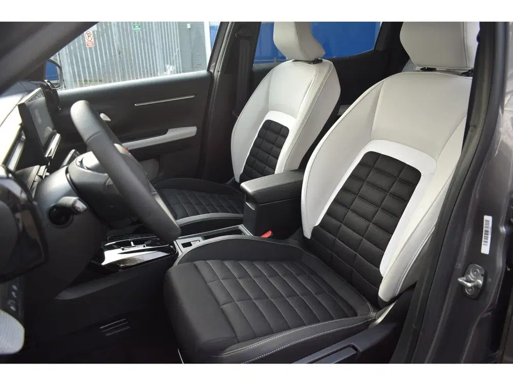 Citroën C3 Aircross Hybrid 145 DCS-6 Automaat Max Automaat uit 2025, foto 2