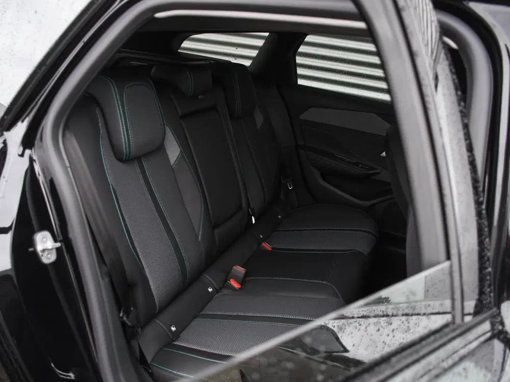 Peugeot 308 SW Allure 1.2 Hybrid 145pk Automaat CAMERA uit 2024, foto 11