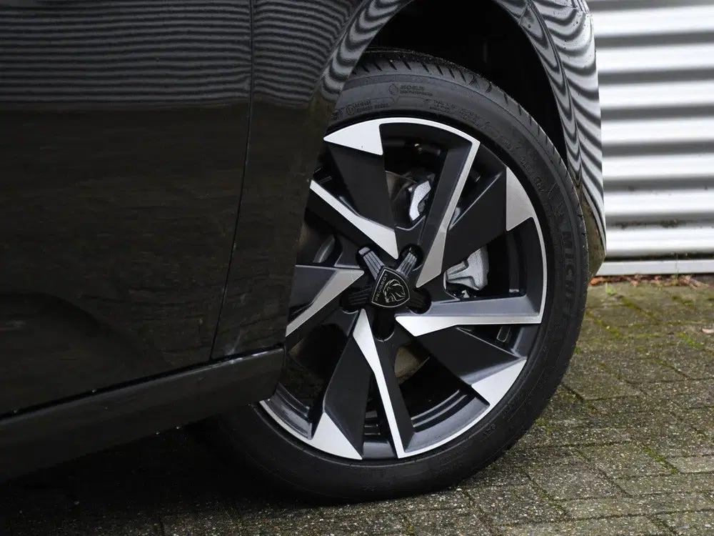 Peugeot 308 SW Allure 1.2 Hybrid 145pk Automaat CAMERA uit 2024, foto 6