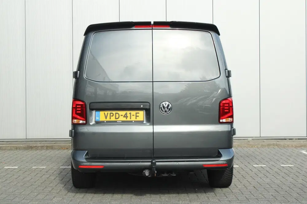 Volkswagen Transporter 2.0 TDI 150pk DSG L2H1 28 Bulli uit 2022, foto 12