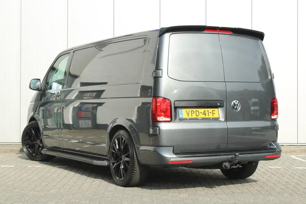 Volkswagen Transporter 2.0 TDI 150pk DSG L2H1 28 Bulli uit 2022, foto 15