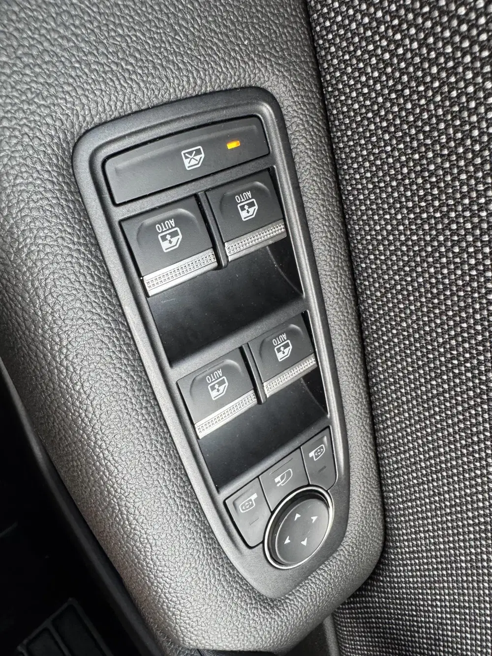 Renault Captur 1.8 E-Tech full hybrid 160 techno uit 2025, foto 15