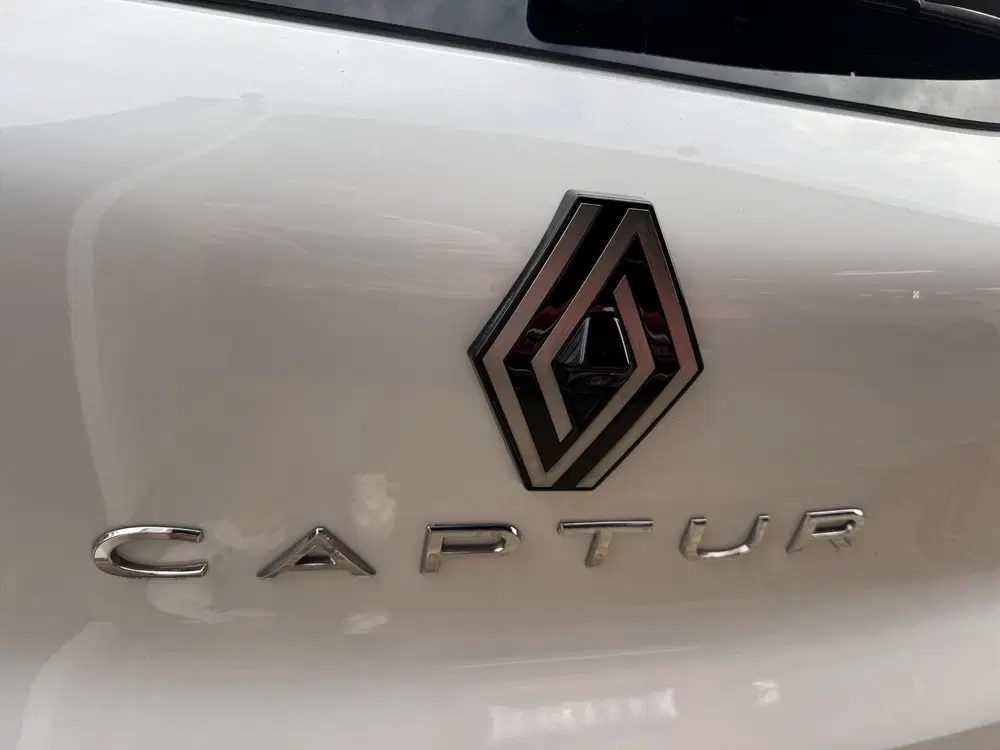 Renault Captur 1.8 E-Tech full hybrid 160 techno uit 2025, foto 7