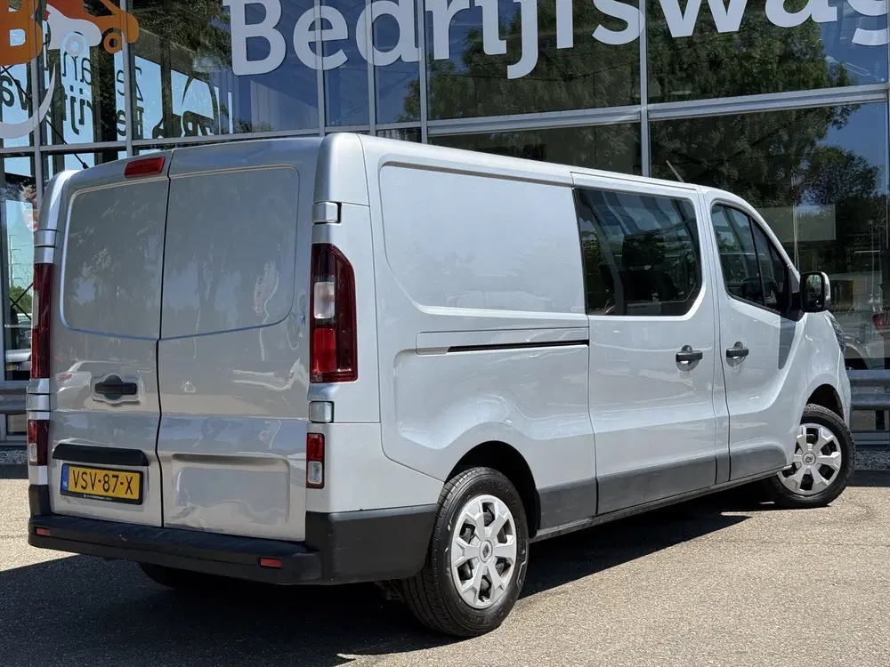 Renault Trafic 2.0 dCi 130 T29 L2H1 DC 6 Pers. Work Editi uit 2022, foto 3