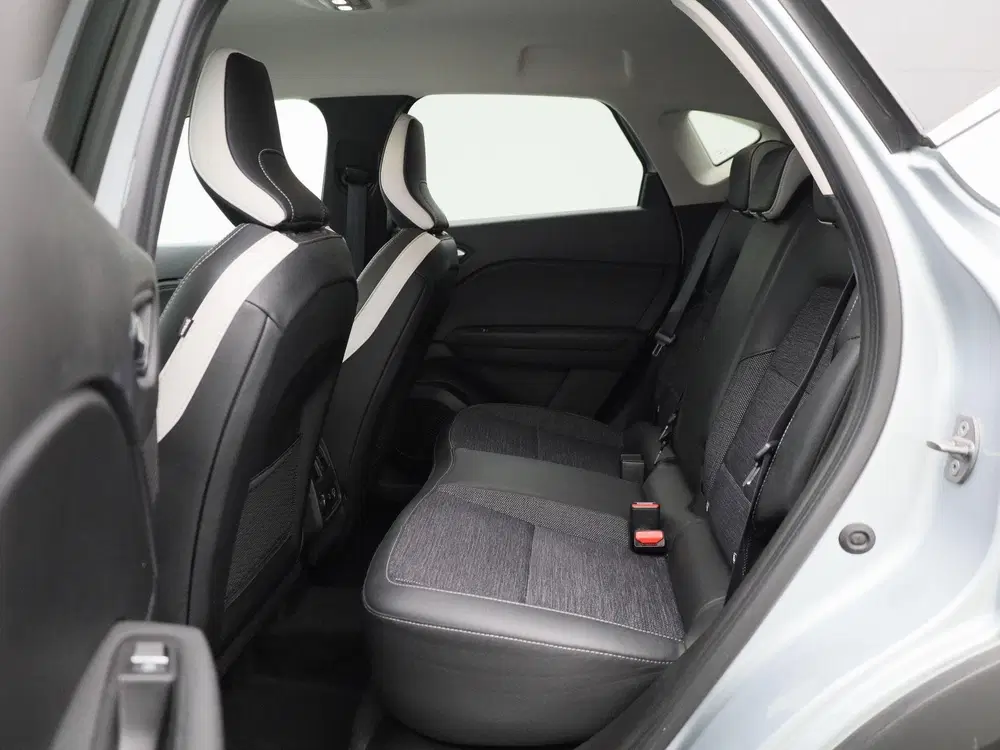 Renault Captur 1.6 E-Tech Plug-in Hybrid 160 techno uit 2023, foto 12