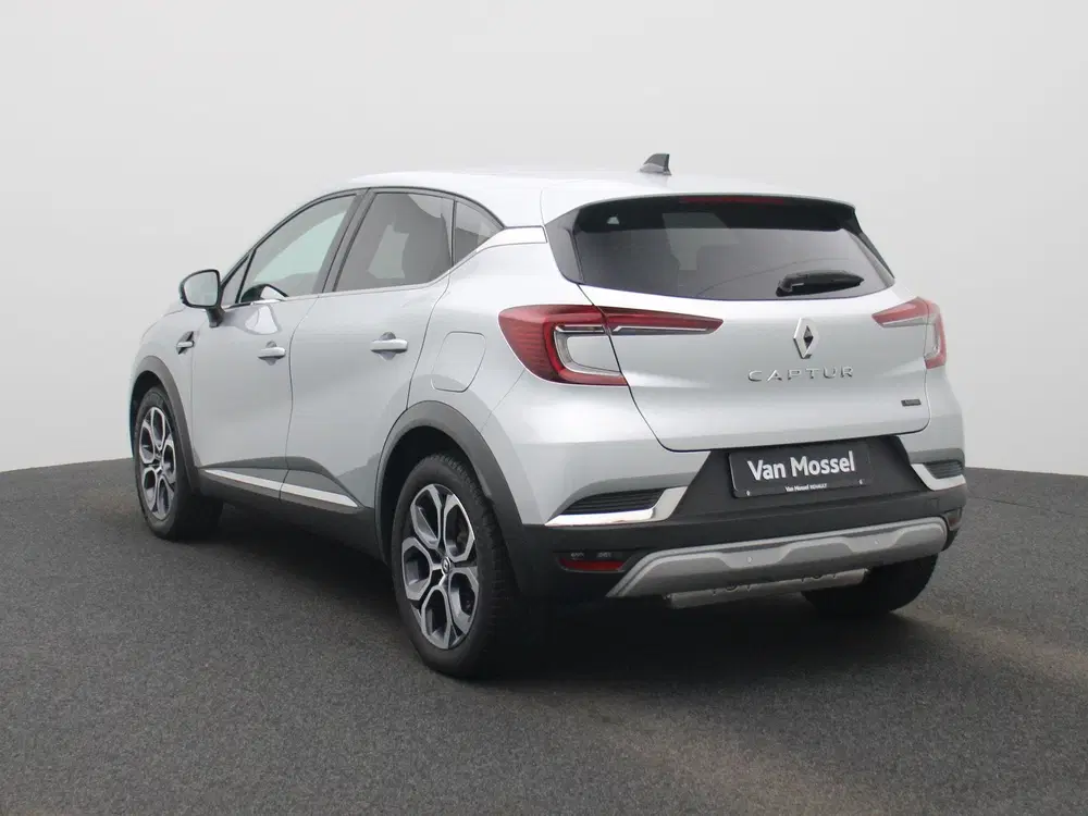Renault Captur 1.6 E-Tech Plug-in Hybrid 160 techno uit 2023, foto 2