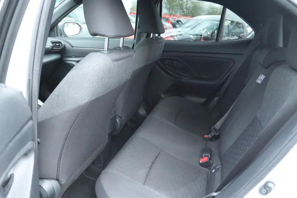 Toyota Yaris Cross 1.5 HYBRID DYNAMIC uit 2022, foto 14