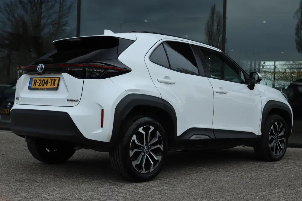 Toyota Yaris Cross 1.5 HYBRID DYNAMIC uit 2022, foto 2