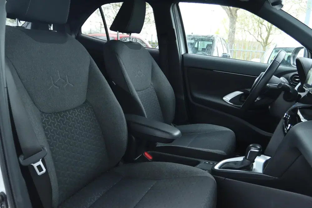 Toyota Yaris Cross 1.5 HYBRID DYNAMIC uit 2022, foto 4