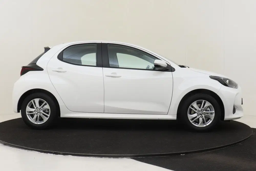 Toyota Yaris 1.5 HYBRID 115 ACTIVE -CAMERA uit 2026, foto 13
