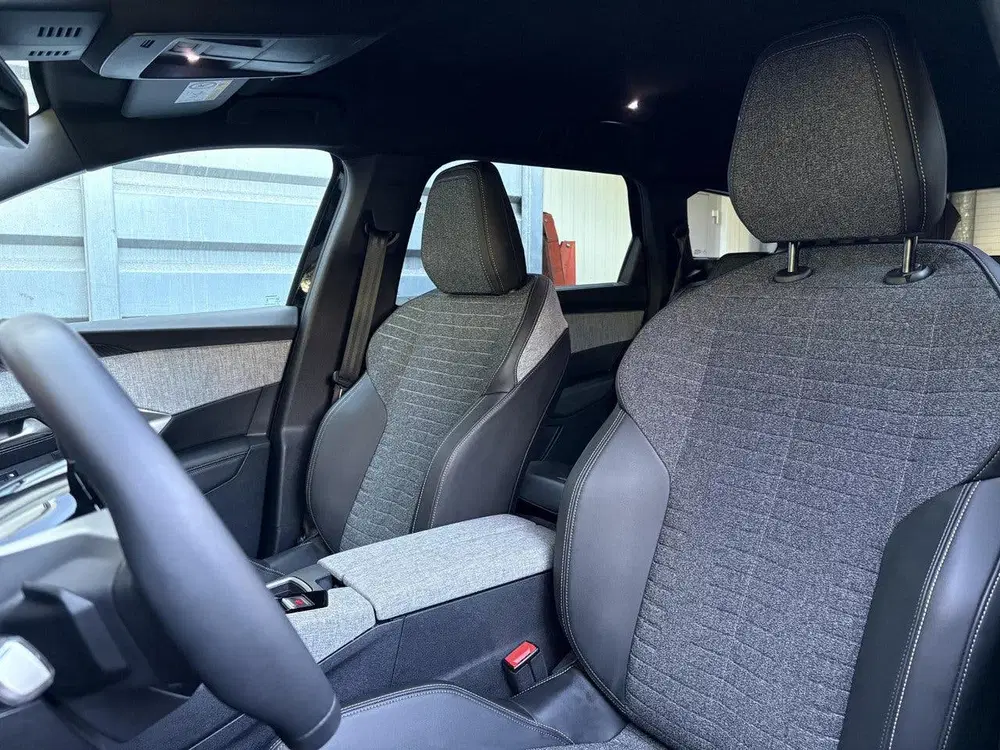 Peugeot 5008 Allure Pack 1.2 Hybrid 145pk e-DSC6 uit 2025, foto 11