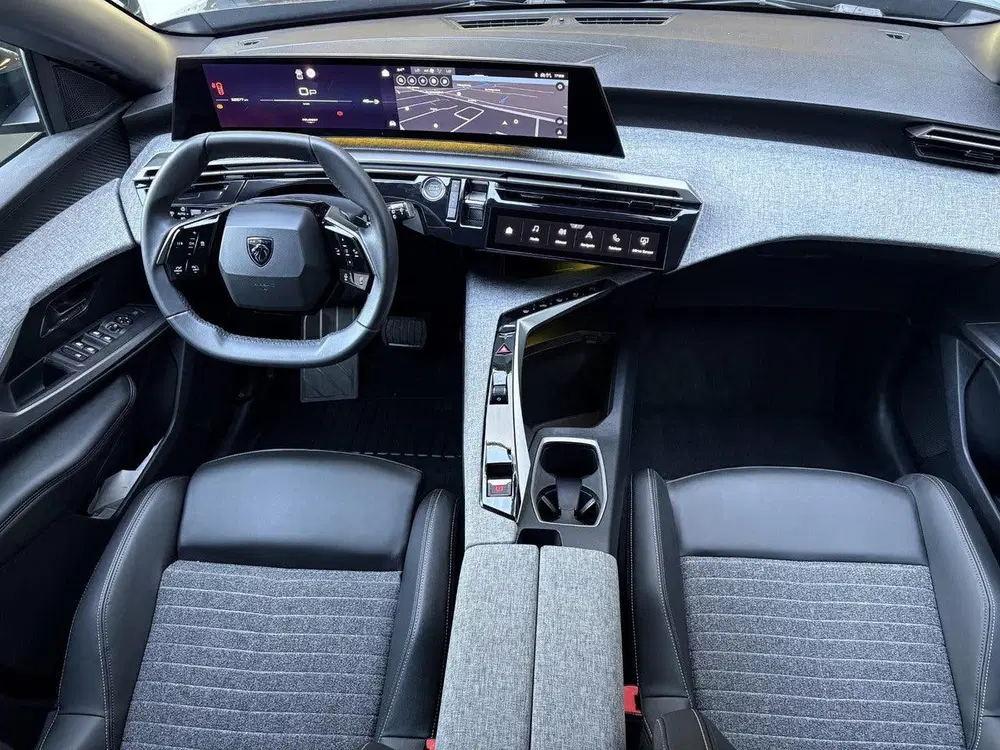 Peugeot 5008 Allure Pack 1.2 Hybrid 145pk e-DSC6 uit 2025, foto 12