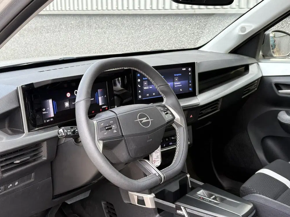 Opel Frontera 1.2 Turbo Hybrid GS uit 2025, foto 8