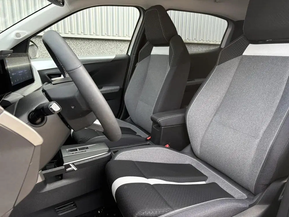 Opel Frontera 1.2 Turbo Hybrid GS uit 2025, foto 9