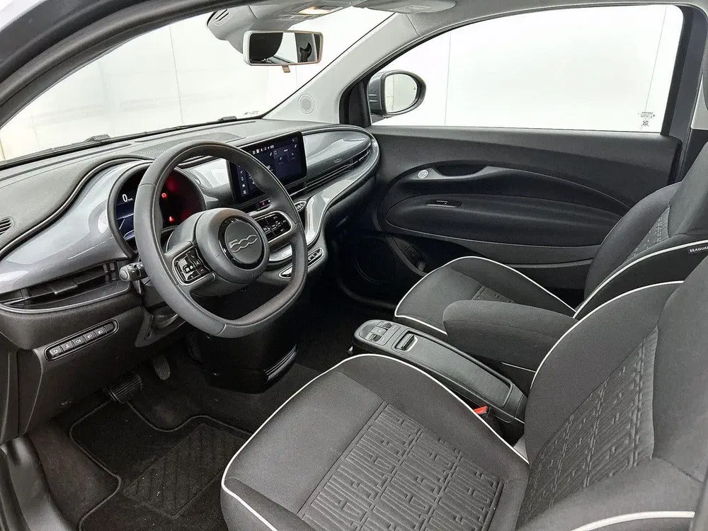 Fiat 500 C 42 kWh 118pk Icon uit 2023, foto 10