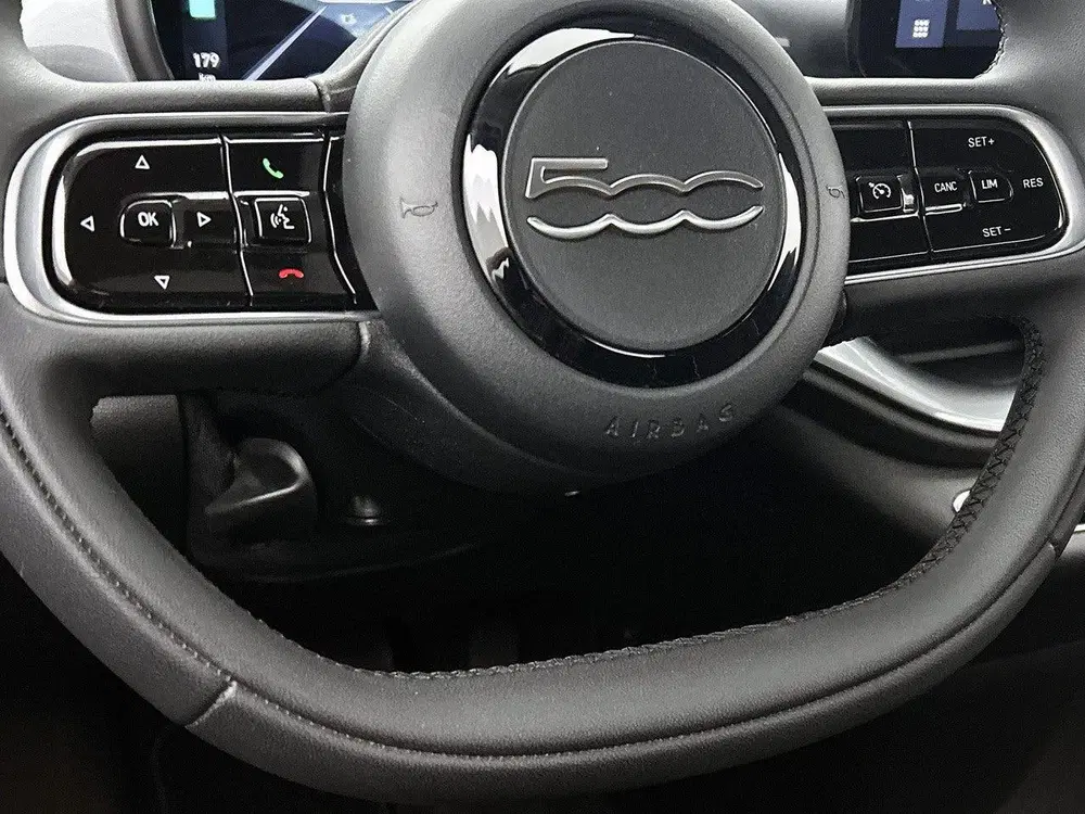 Fiat 500 C 42 kWh 118pk Icon uit 2023, foto 13
