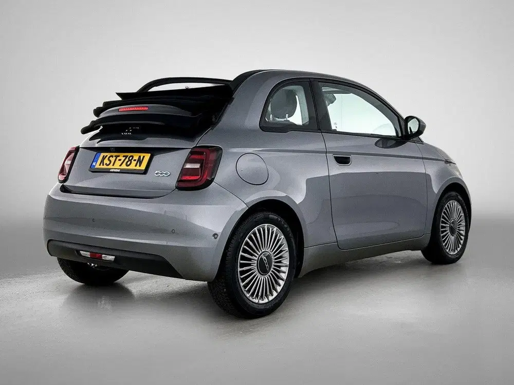 Fiat 500 C 42 kWh 118pk Icon uit 2023, foto 8