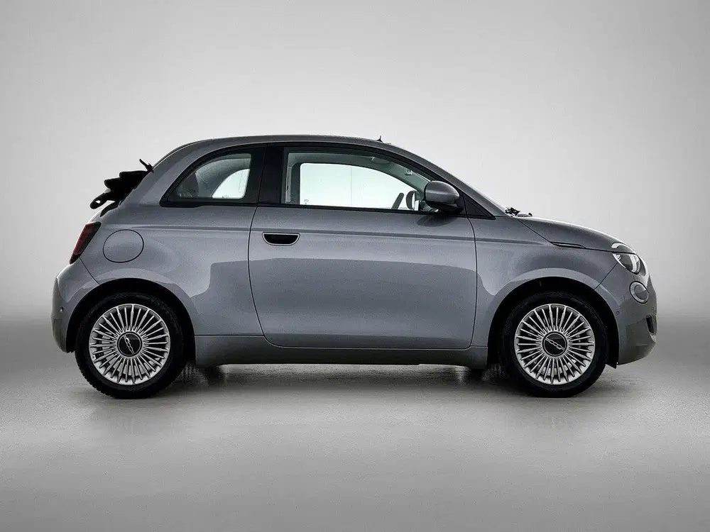 Fiat 500 C 42 kWh 118pk Icon uit 2023, foto 9