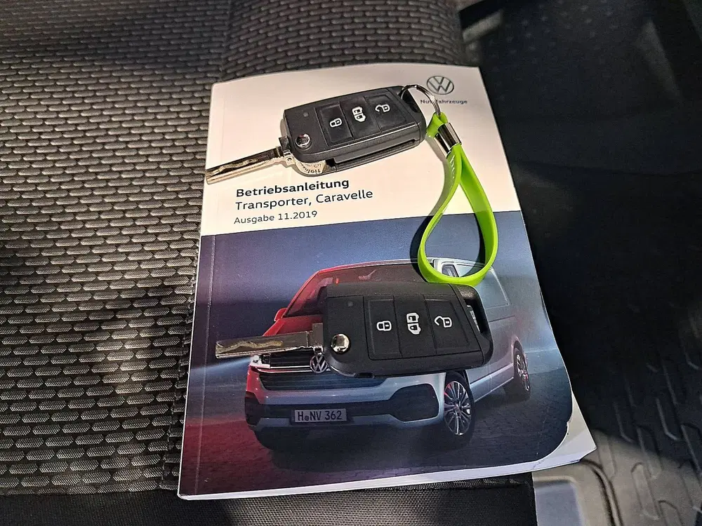 Volkswagen Transporter 2.0 TDI L2H1 30 Airco uit 2020, foto 15