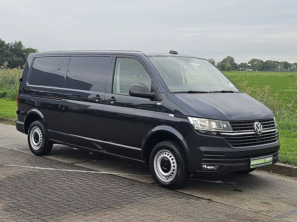 Volkswagen Transporter 2.0 TDI L2H1 30 Airco uit 2020, foto 4