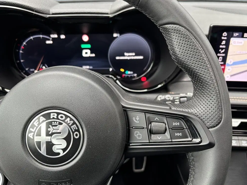 Alfa Romeo Tonale 280pk PHEV Edizione Business uit 2025, foto 15