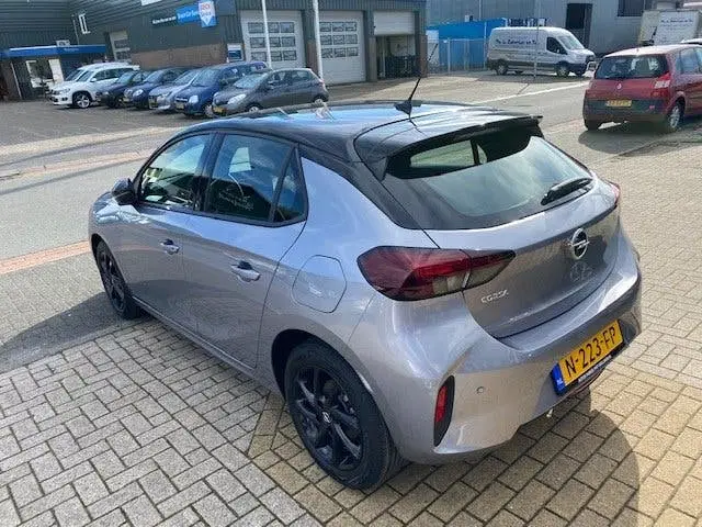 Opel Corsa 1.2 GS Line uit 2021, foto 2