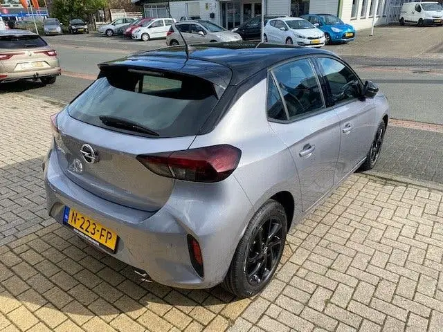 Opel Corsa 1.2 GS Line uit 2021, foto 3
