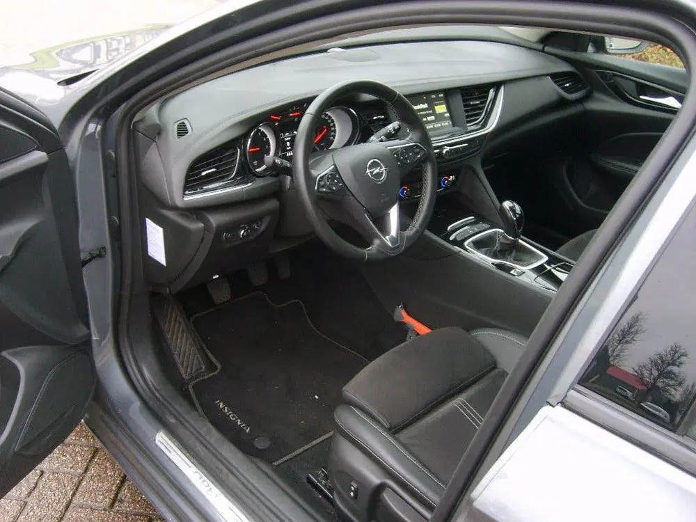 Opel Insignia Sport 1.5 Turbo Business Executive Schui uit 2020, foto 10