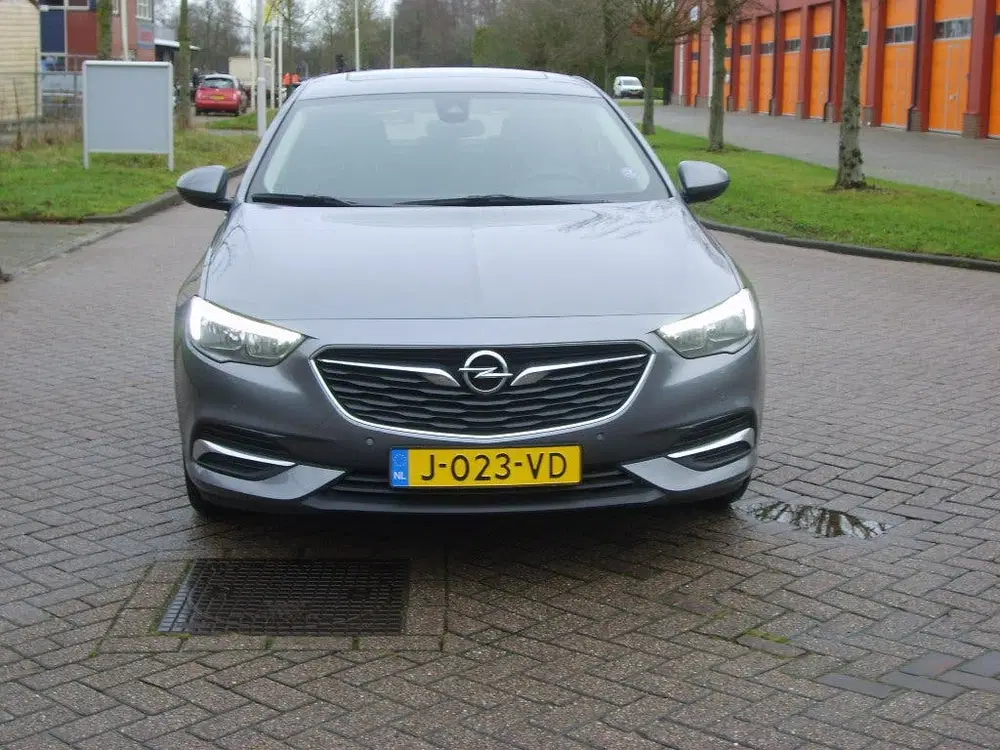 Opel Insignia Sport 1.5 Turbo Business Executive Schui uit 2020, foto 2