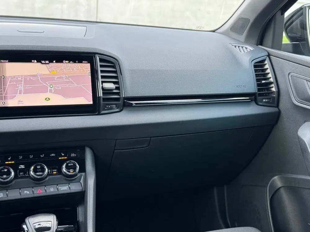 Skoda Karoq 1.5 TSI ACT SPORTLINE DSG Panodak uit 2023, foto 11