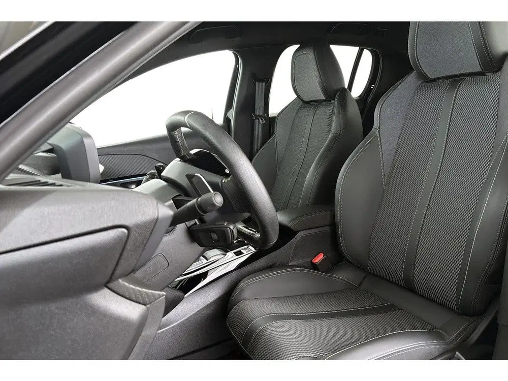 Peugeot 208 1.2 Hybrid 110 e-DCS6 GT Camera Keyless LE uit 2026, foto 6