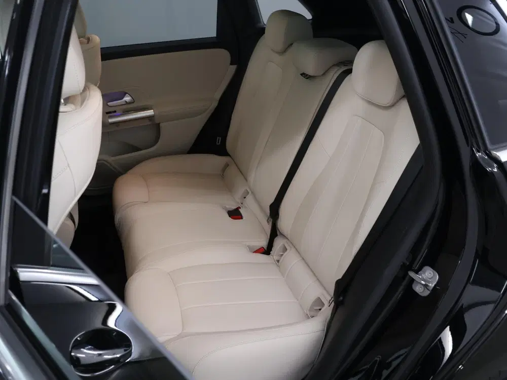 Mercedes-Benz B-Klasse 250 e Luxury Line uit 2023, foto 11