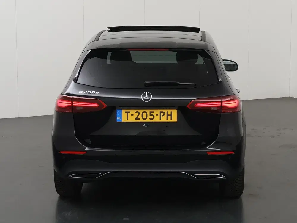 Mercedes-Benz B-Klasse 250 e Luxury Line uit 2023, foto 4