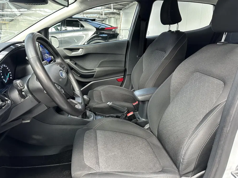Ford Fiesta 1.0 EcoBoost Hybrid Cross uit 2021, foto 2