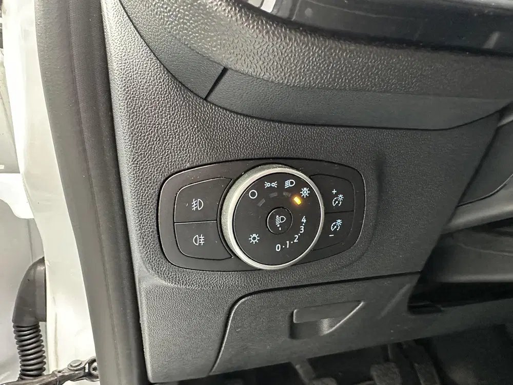 Ford Fiesta 1.0 EcoBoost Hybrid Cross uit 2021, foto 4