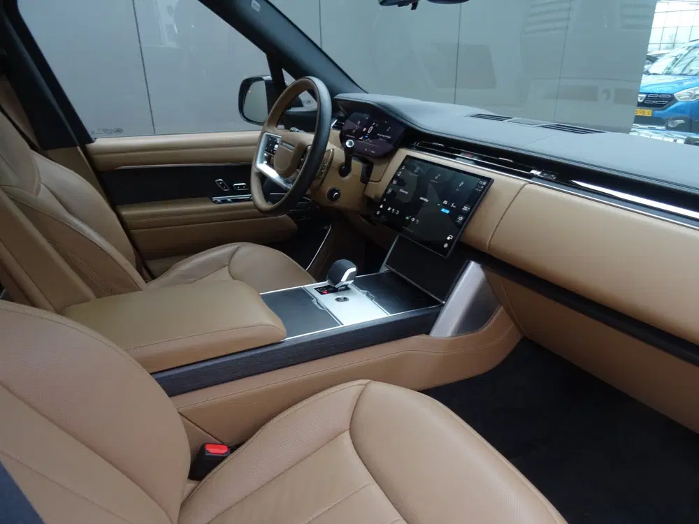 Land Rover Range Rover 3.0 P550e HSE PHEV * HEAD-UP * 22 INC uit 2024, foto 4