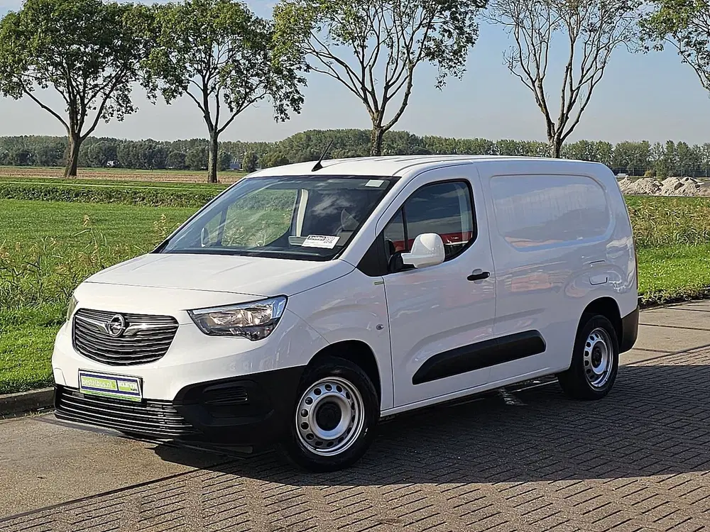 Opel Combo 1.5 d 75kw ediyion uit 2021, foto 2