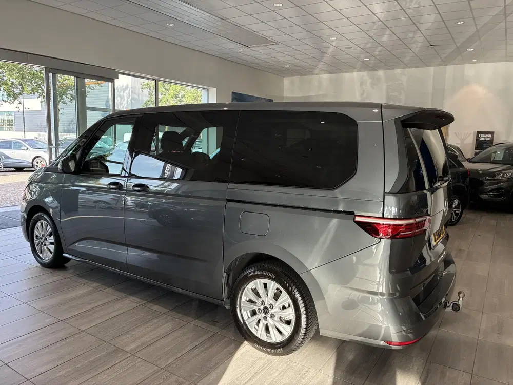Volkswagen Multivan 1.4 eHybrid L2 H1 Life 218 pk 7 Persoons uit 2024, foto 3